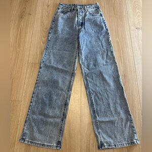 High waist, Straight leg jeans slant pocket